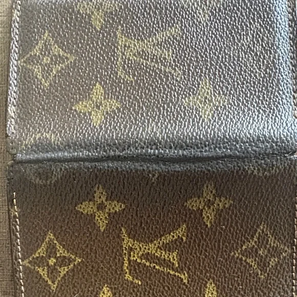 Authentic Vintage Louis Vuitton Monogram Card Case - Picture 6 of 8